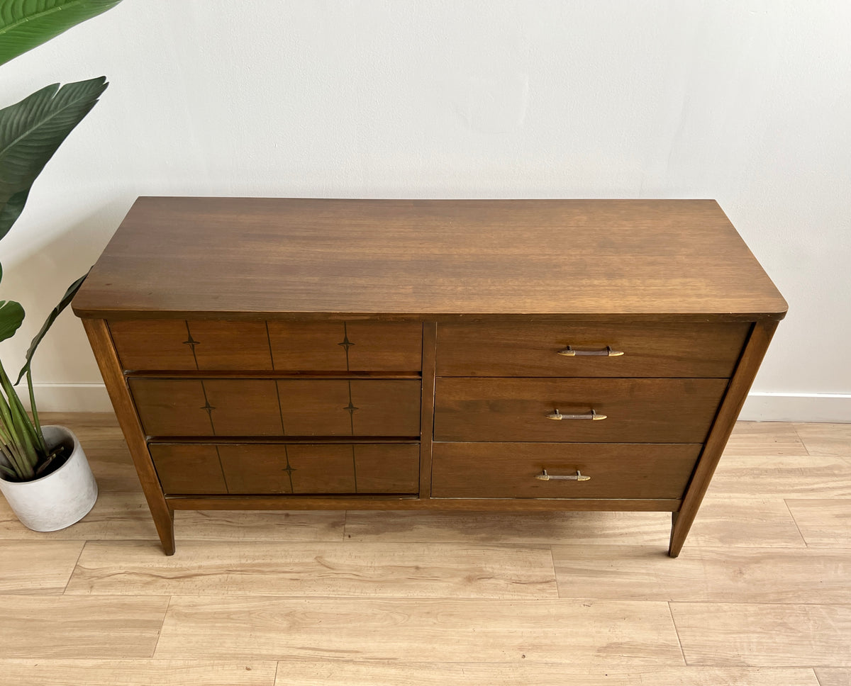 Vintage Mid Century Six Drawer Dresser Home and Closet Vintage
