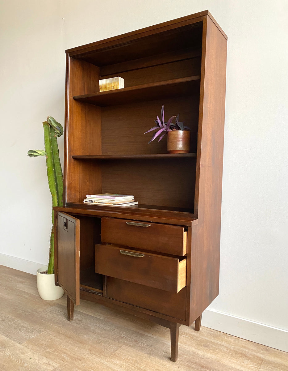 Vintage MidCentury Stanley Hutch / Shelf Home and Closet Vintage