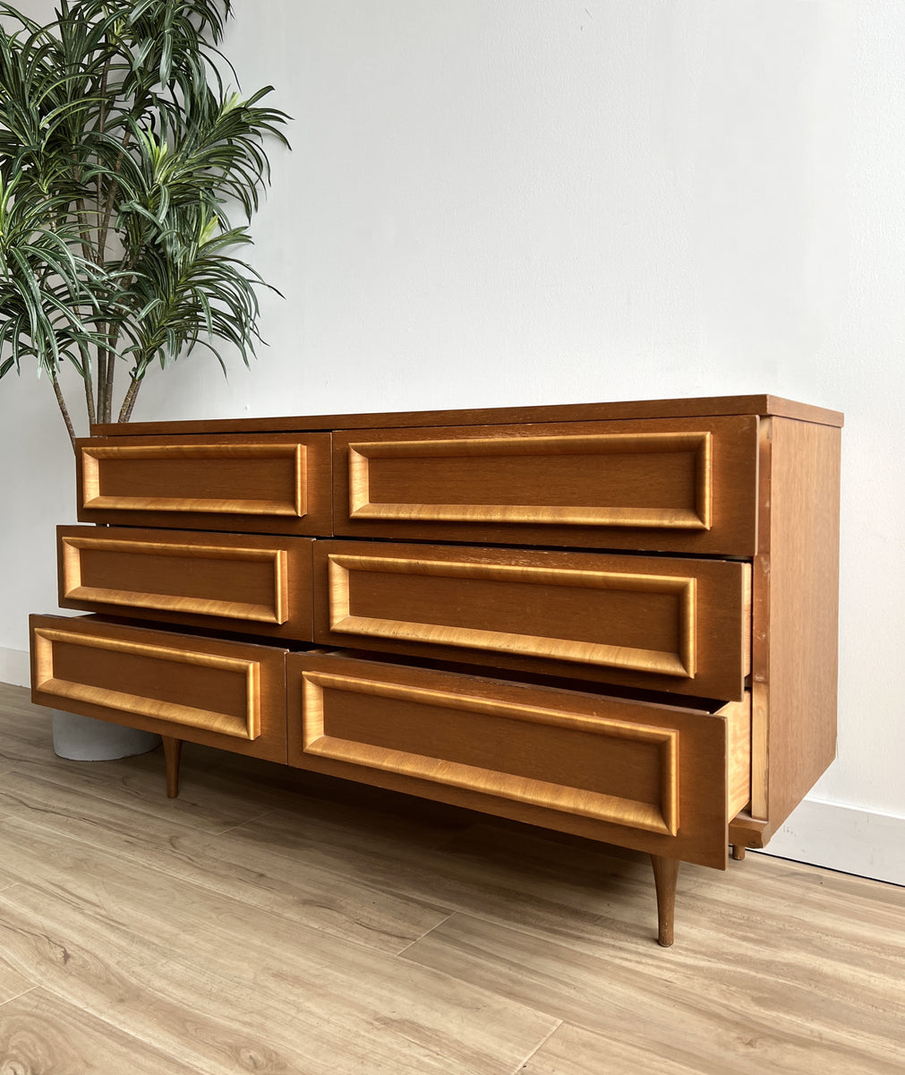 Vintage Mid Century Six Drawer Dresser Home and Closet Vintage