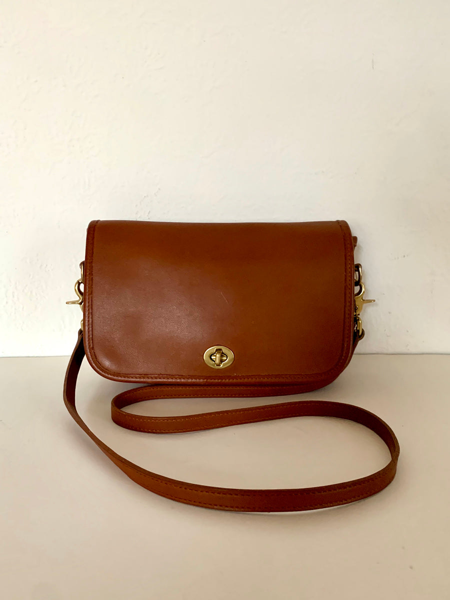 Vintage Coach Bag Penny Pocket in British Tan Leather Crossbody Purse