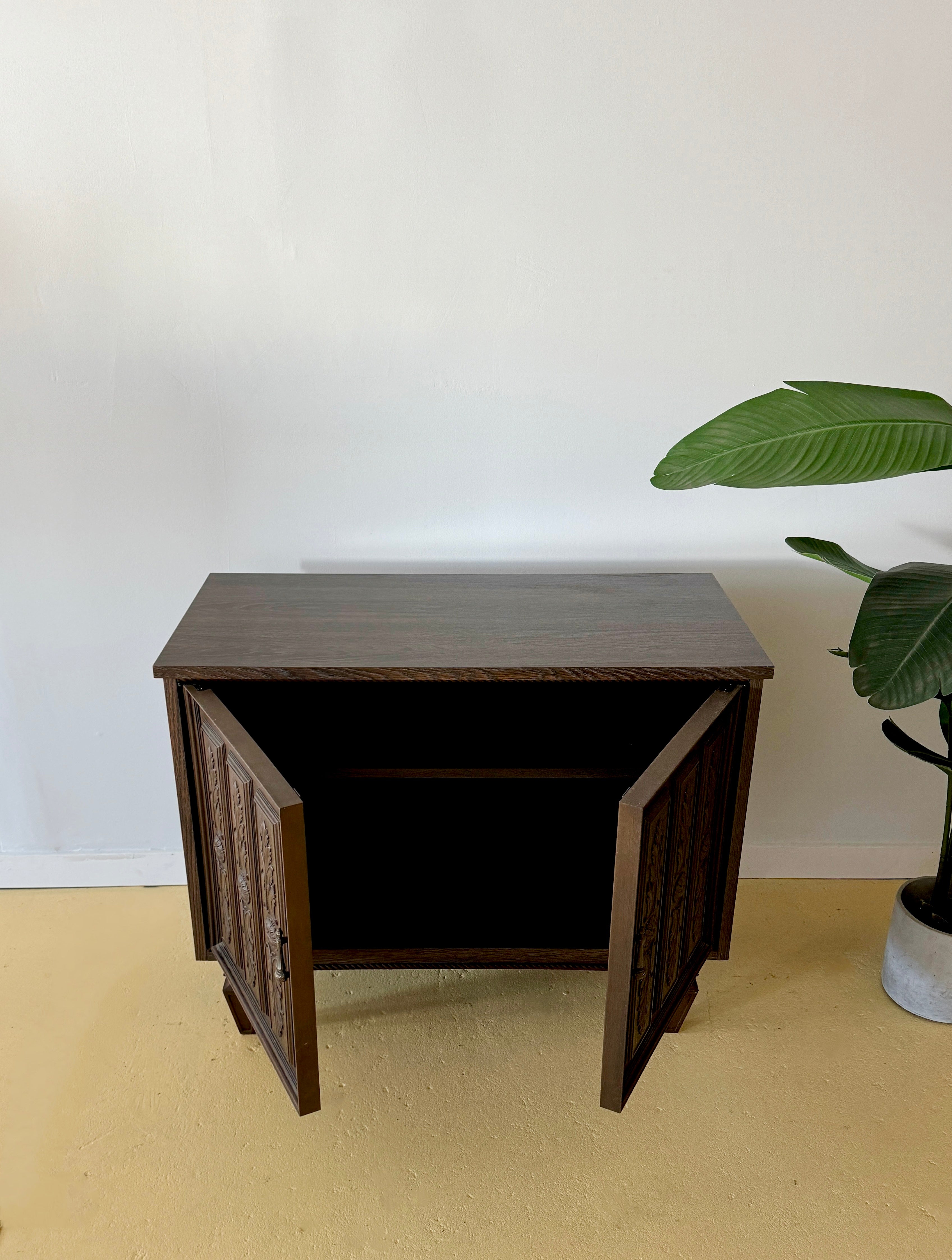 Vintage Mid Century Credenza / Bar