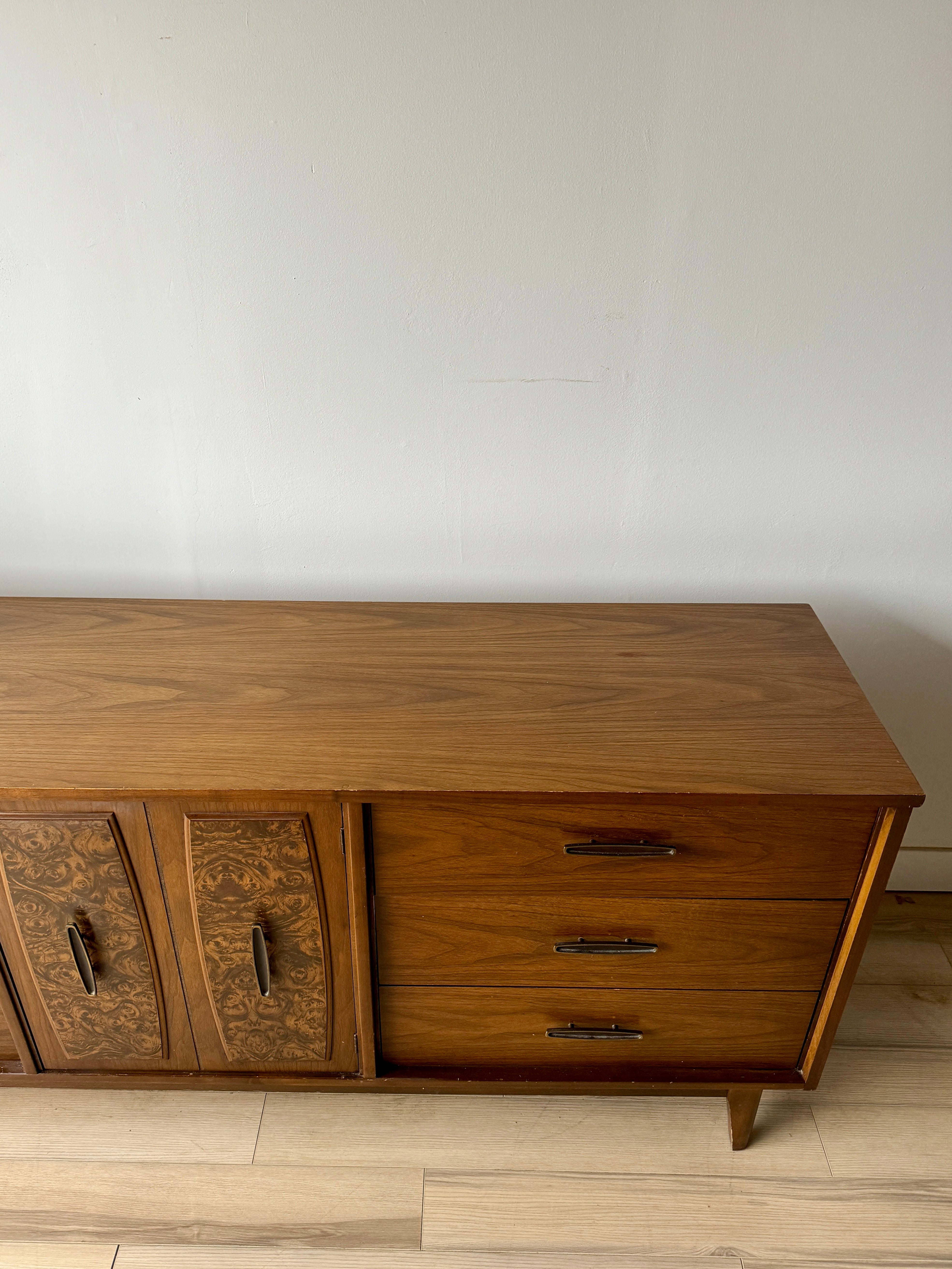 Vintage Broyhill Mid Century Nine Drawer Dresser / Credenza