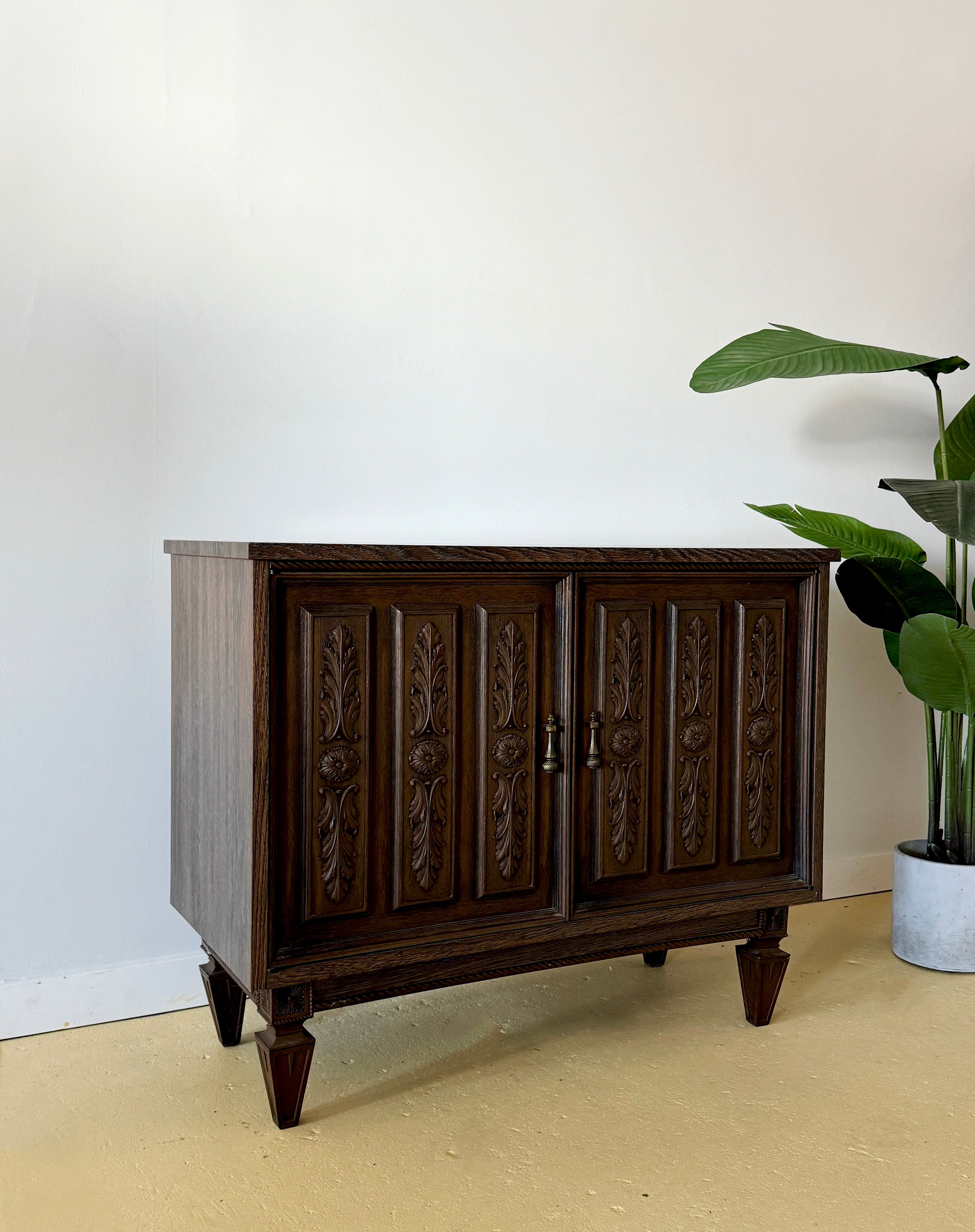 Vintage Mid Century Credenza / Bar