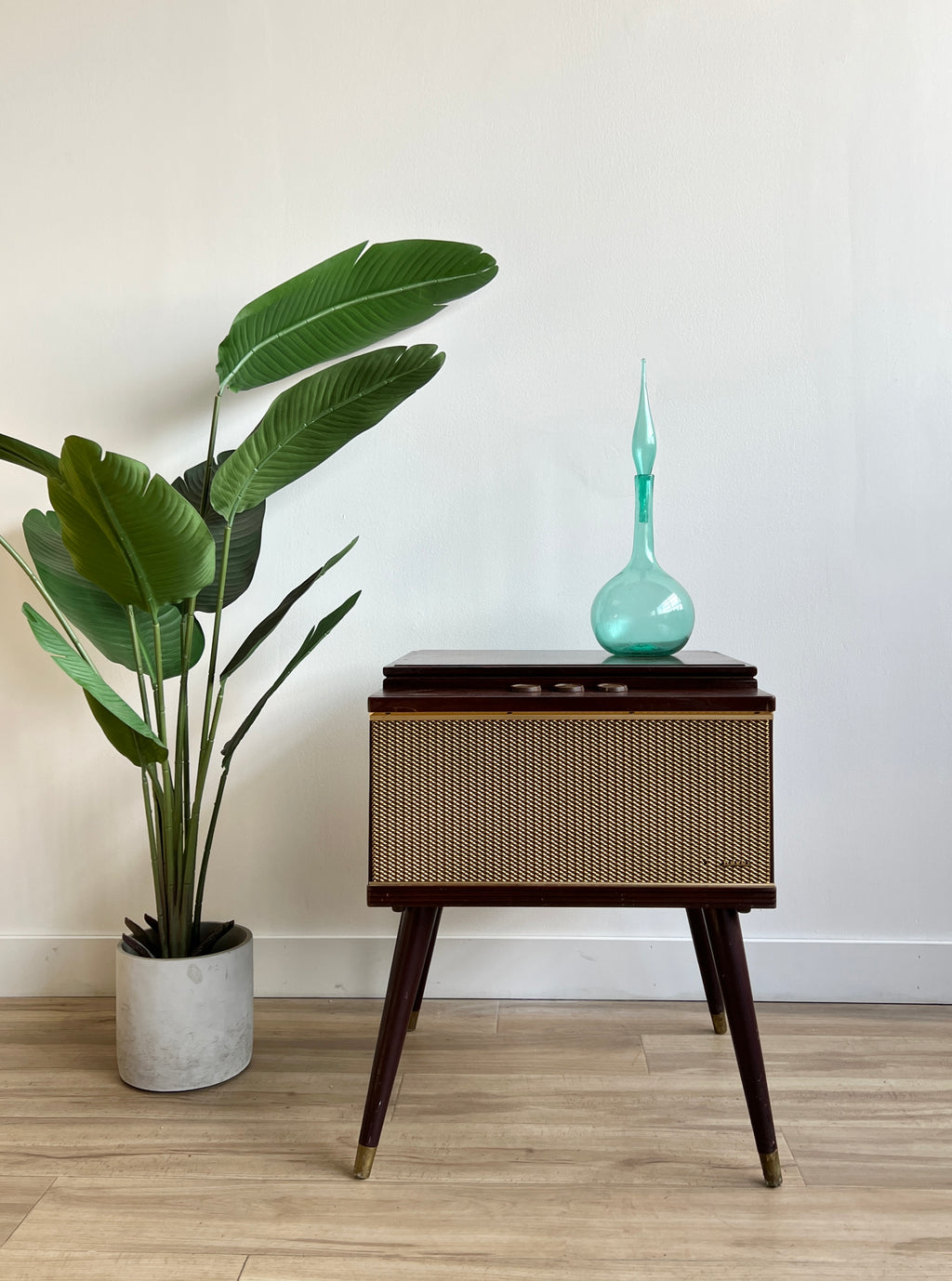 Vintage Mid Century Record Player End Table/Nightstand
