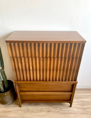 Vintage Mid century Five Drawer Dresser
