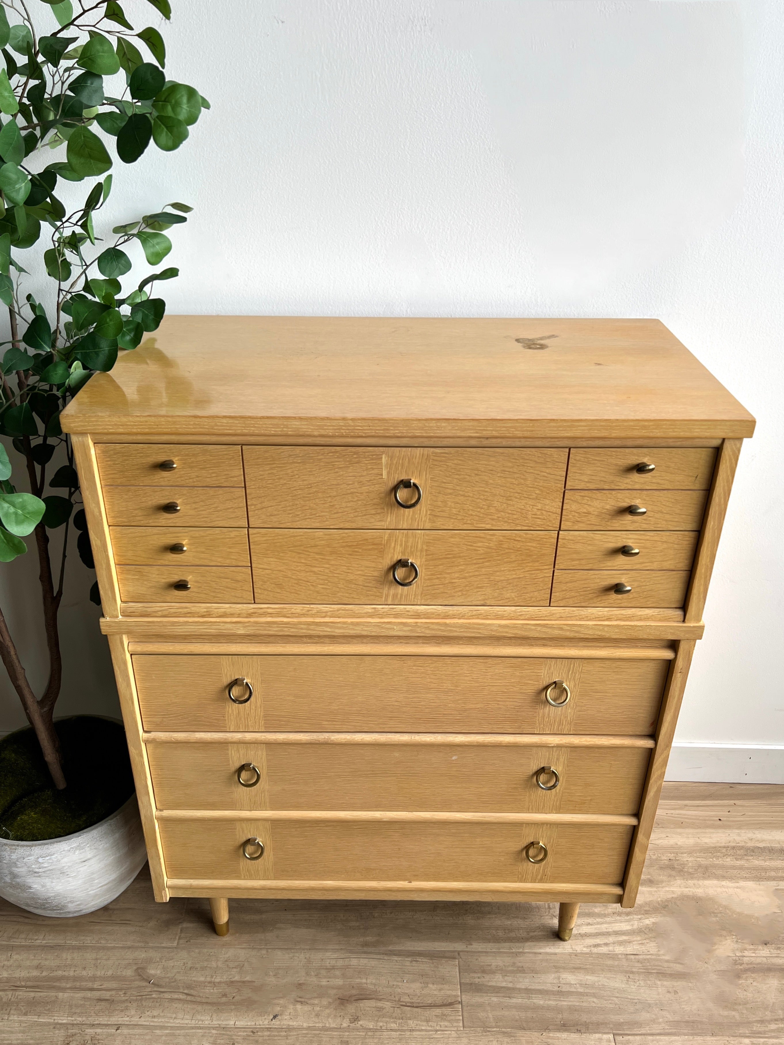 Project Vintage Mid Century Dresser