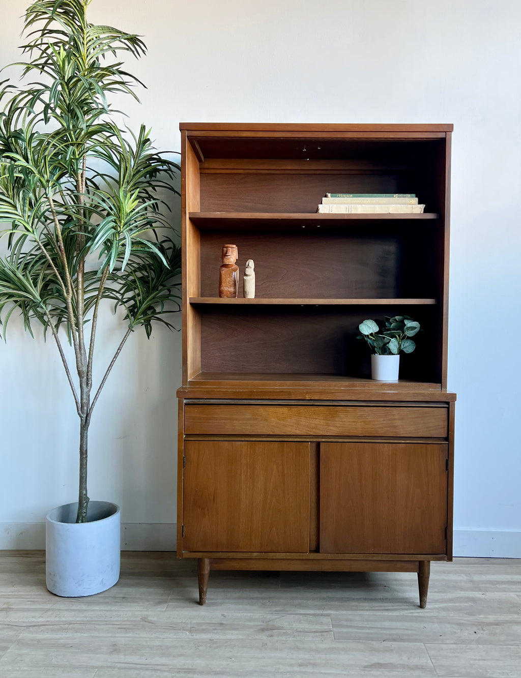 Vintage Mid Century Hutch