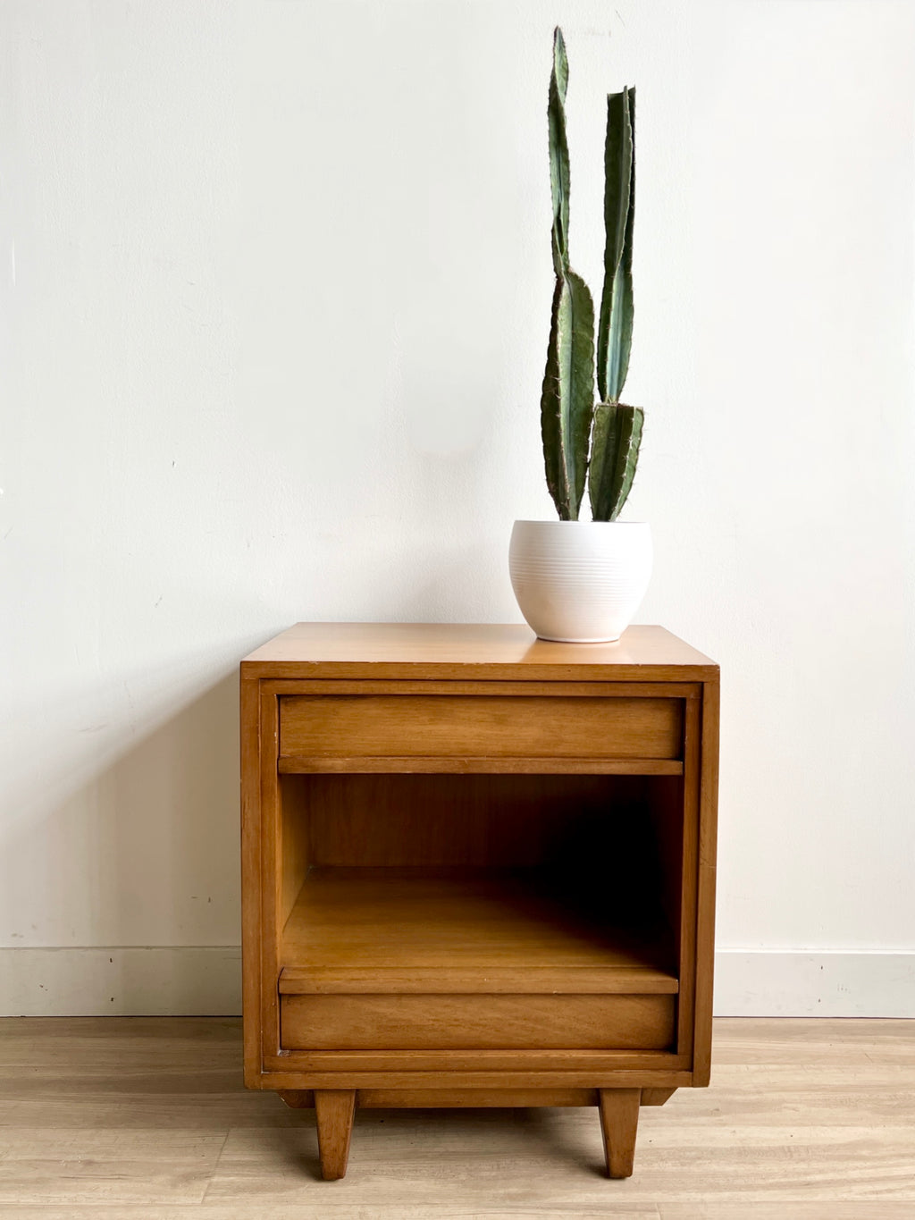 Vintage Mid Century End Table / Nightstand in Sable