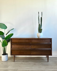 mid century modern dresser vintage Young Manufacturing Sculptural Highboy c. 1960s made with solid white oak and finished with a beautiful matte commercial grade finish Mid-Century Modern Walnut Dresser and