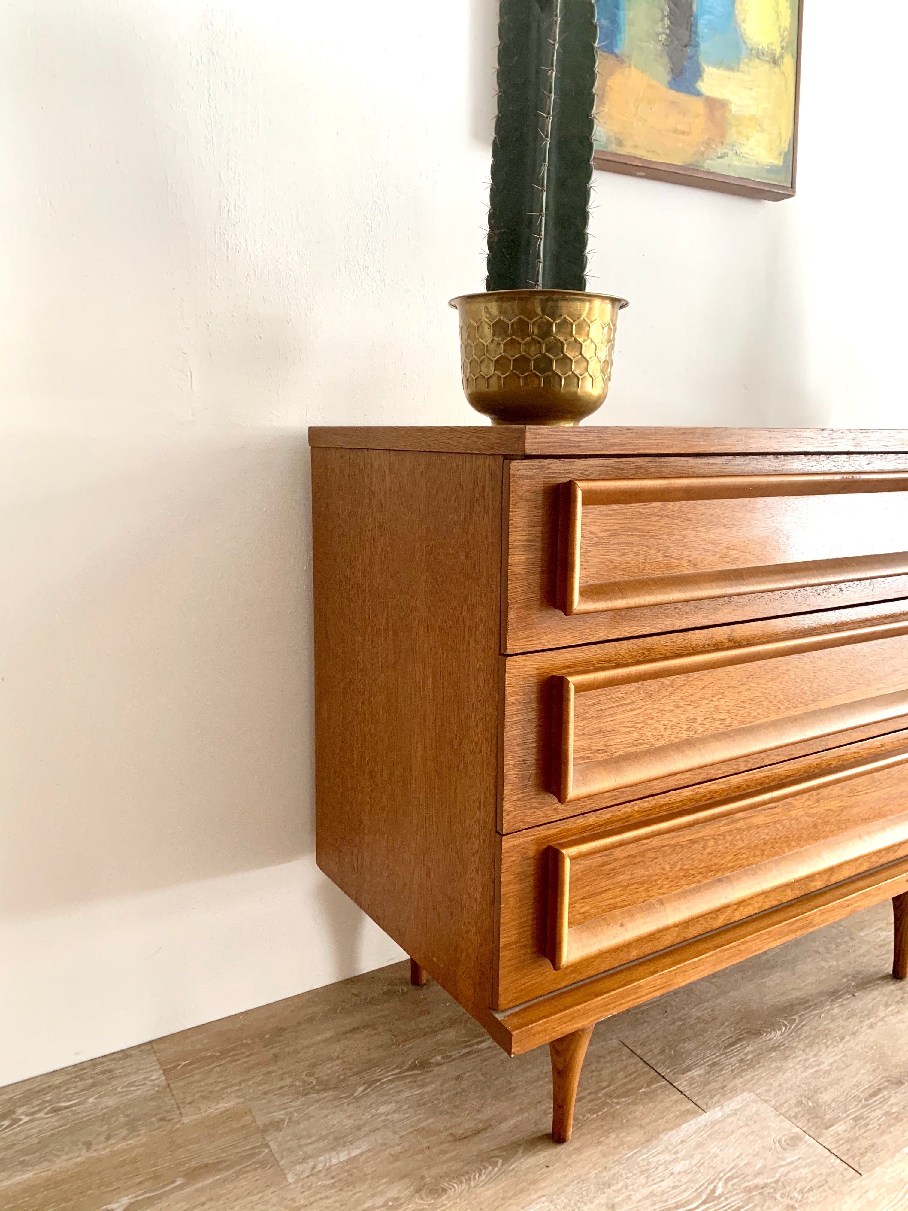 Vintage Three Drawer Dresser – Home and Closet Vintage