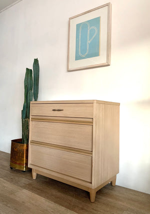 Vintage Dresser by Kroehler – Home and Closet Vintage
