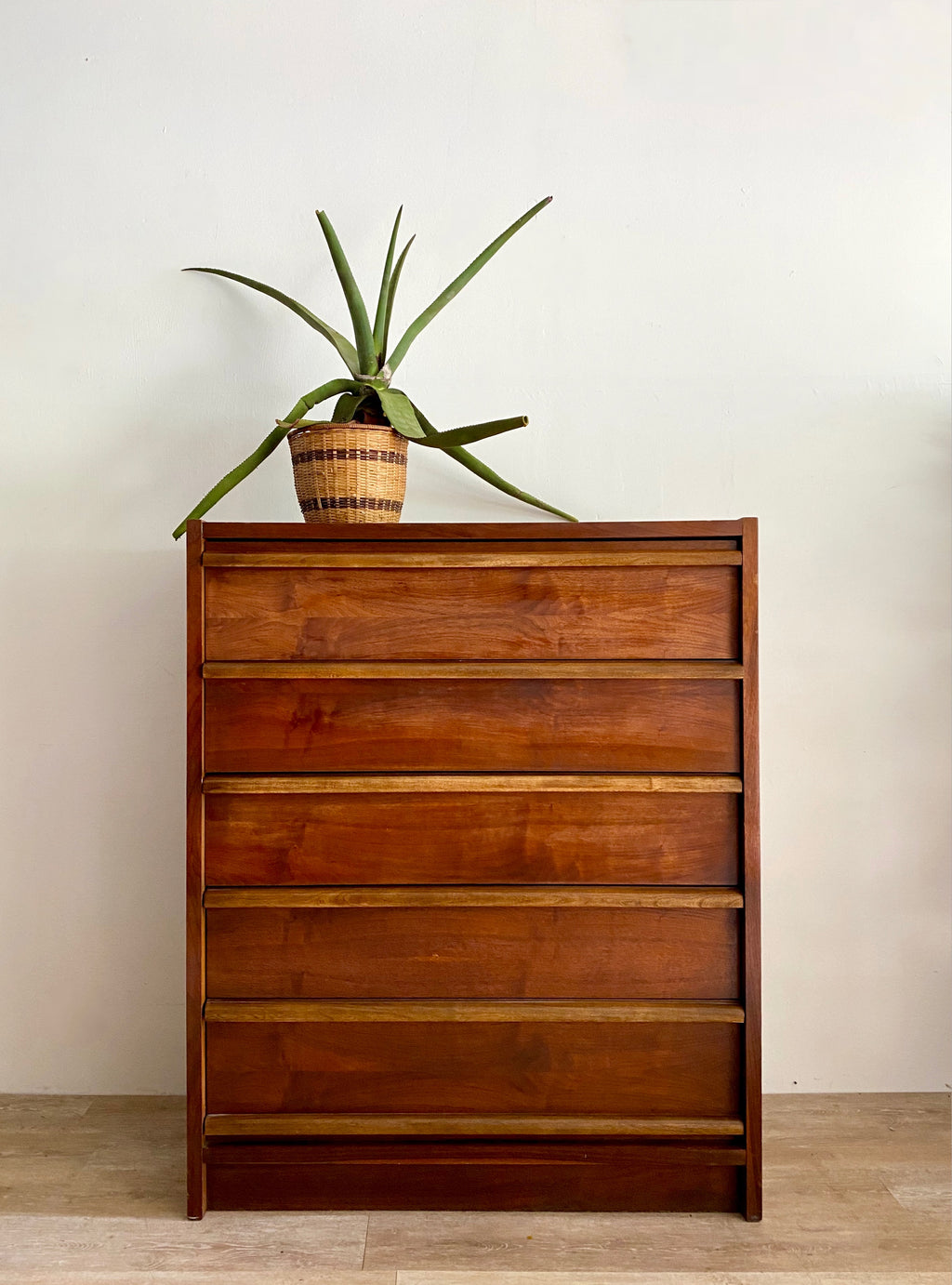 Mid-Century Lane Rhythm Dresser