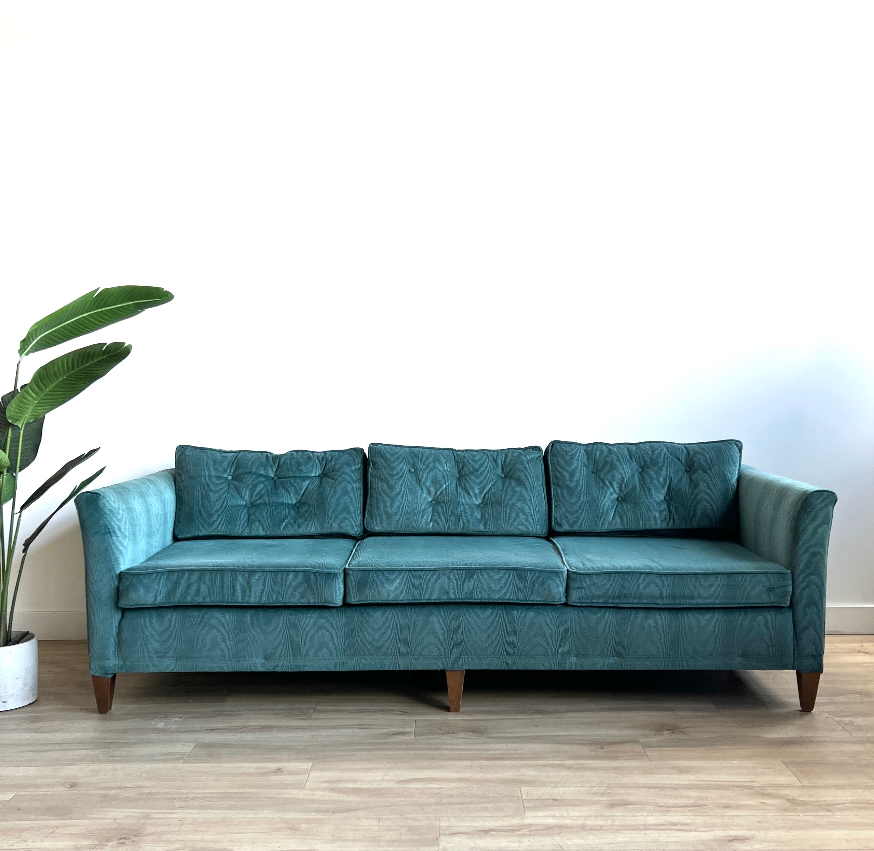 Vintage Sofa in Green Velvet