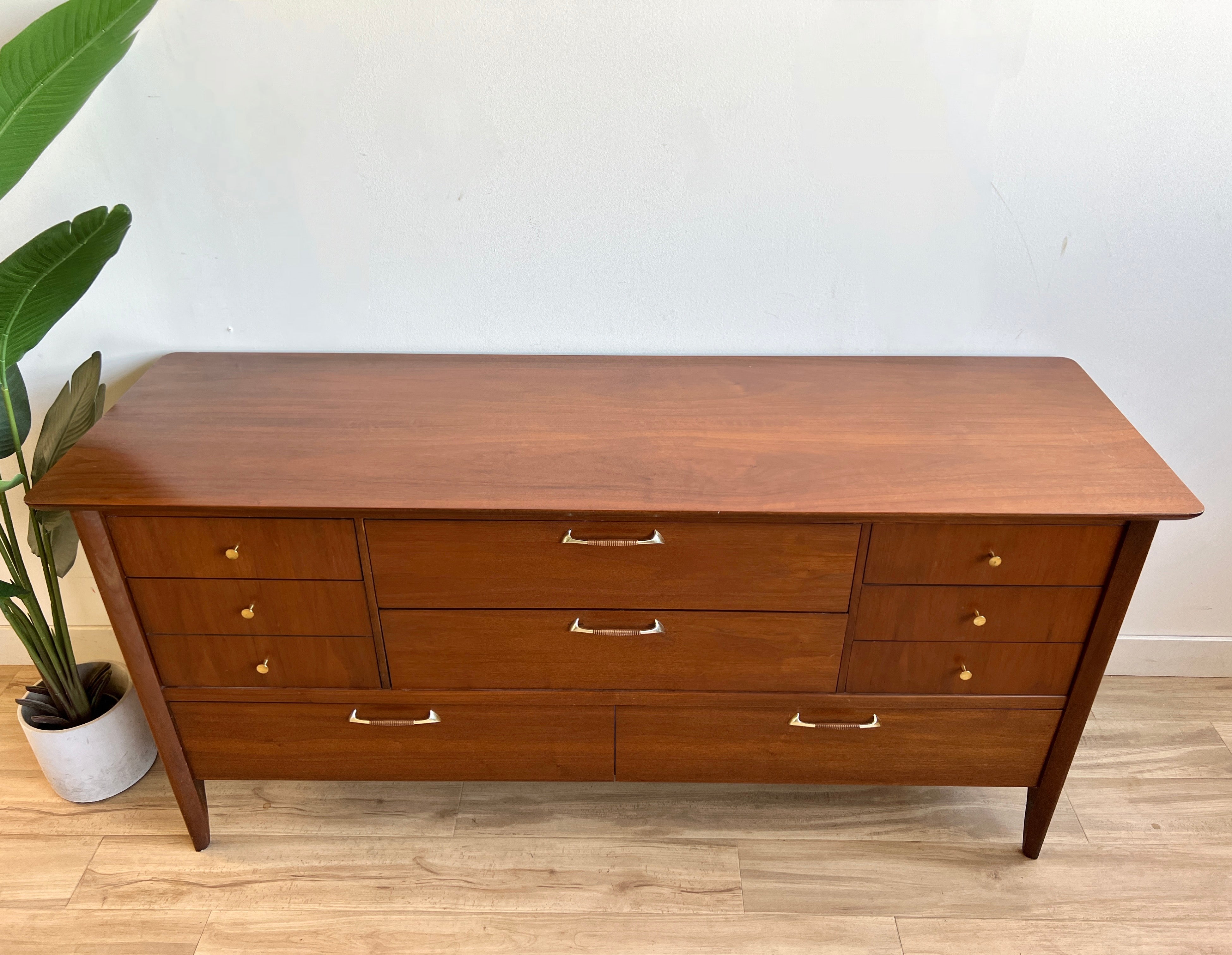 Mid Century Modern Dresser by Drexel – Home and Closet Vintage Mid Century Modern Dresser by Drexel – Home and Closet Vintage