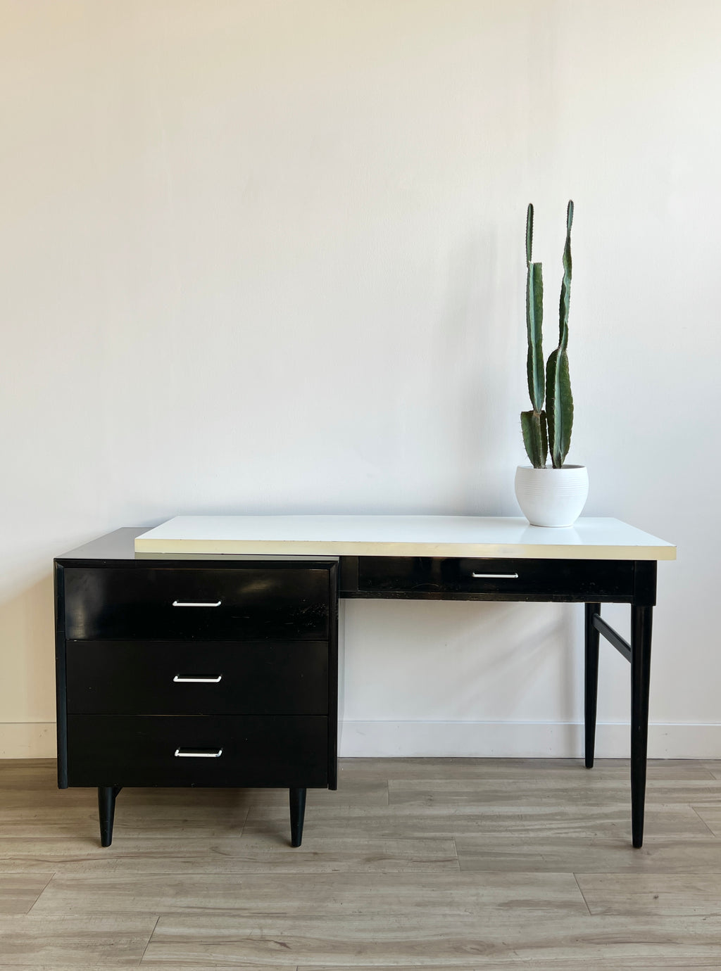 Vintage Mid Century Desk by American of Martinsville