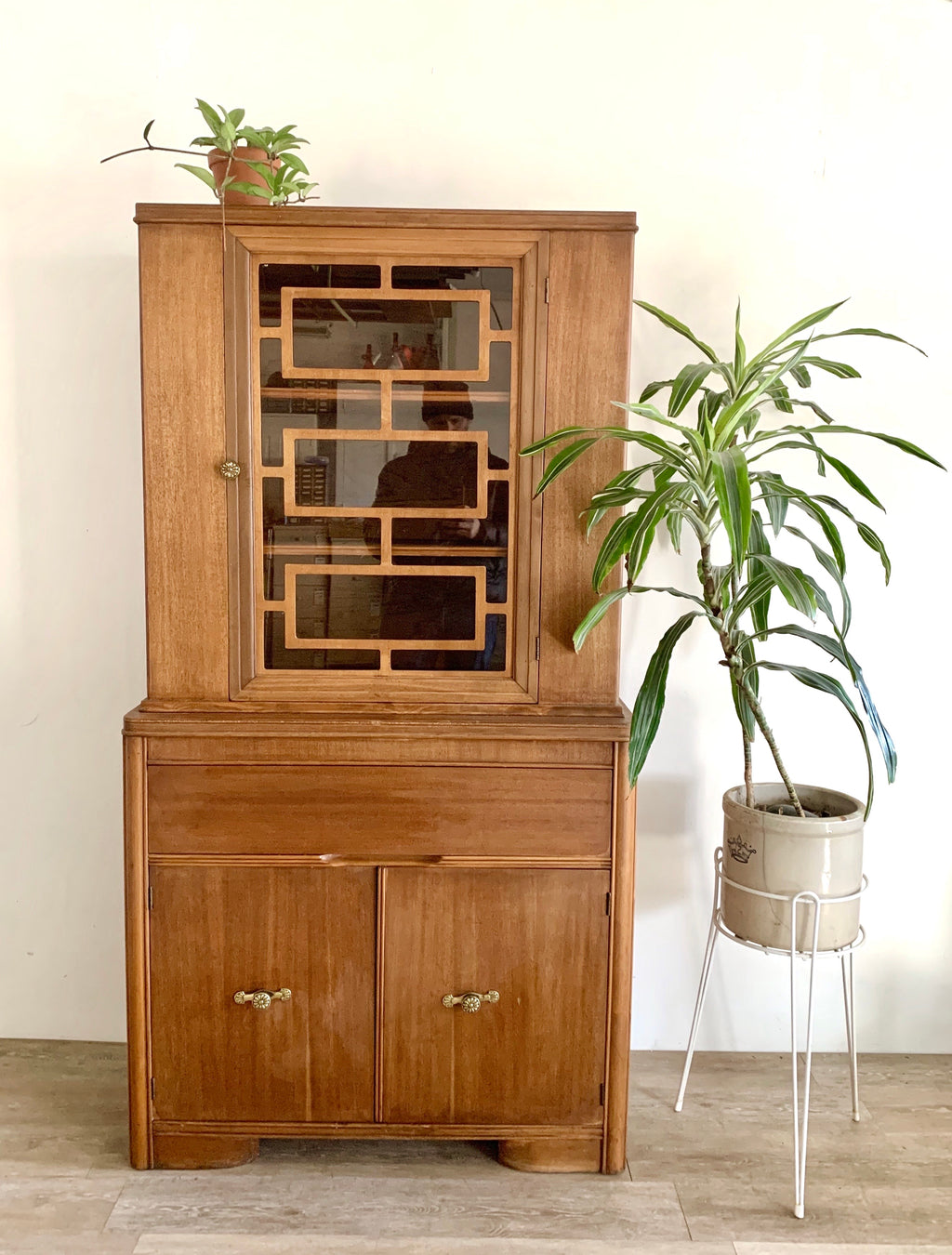 Vintage 1930s Hutch