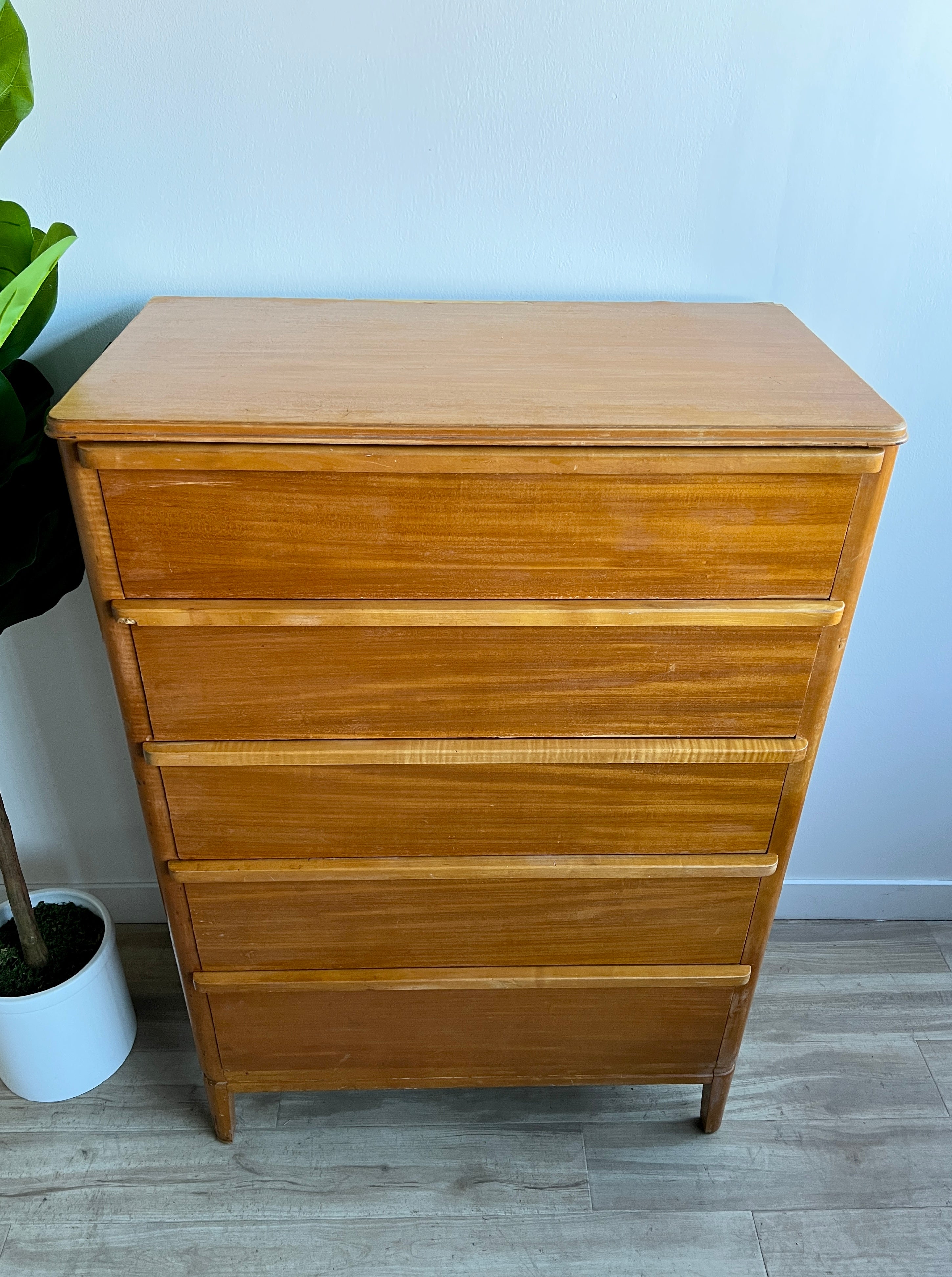 Vintage Five Drawer Dresser – Home and Closet Vintage
