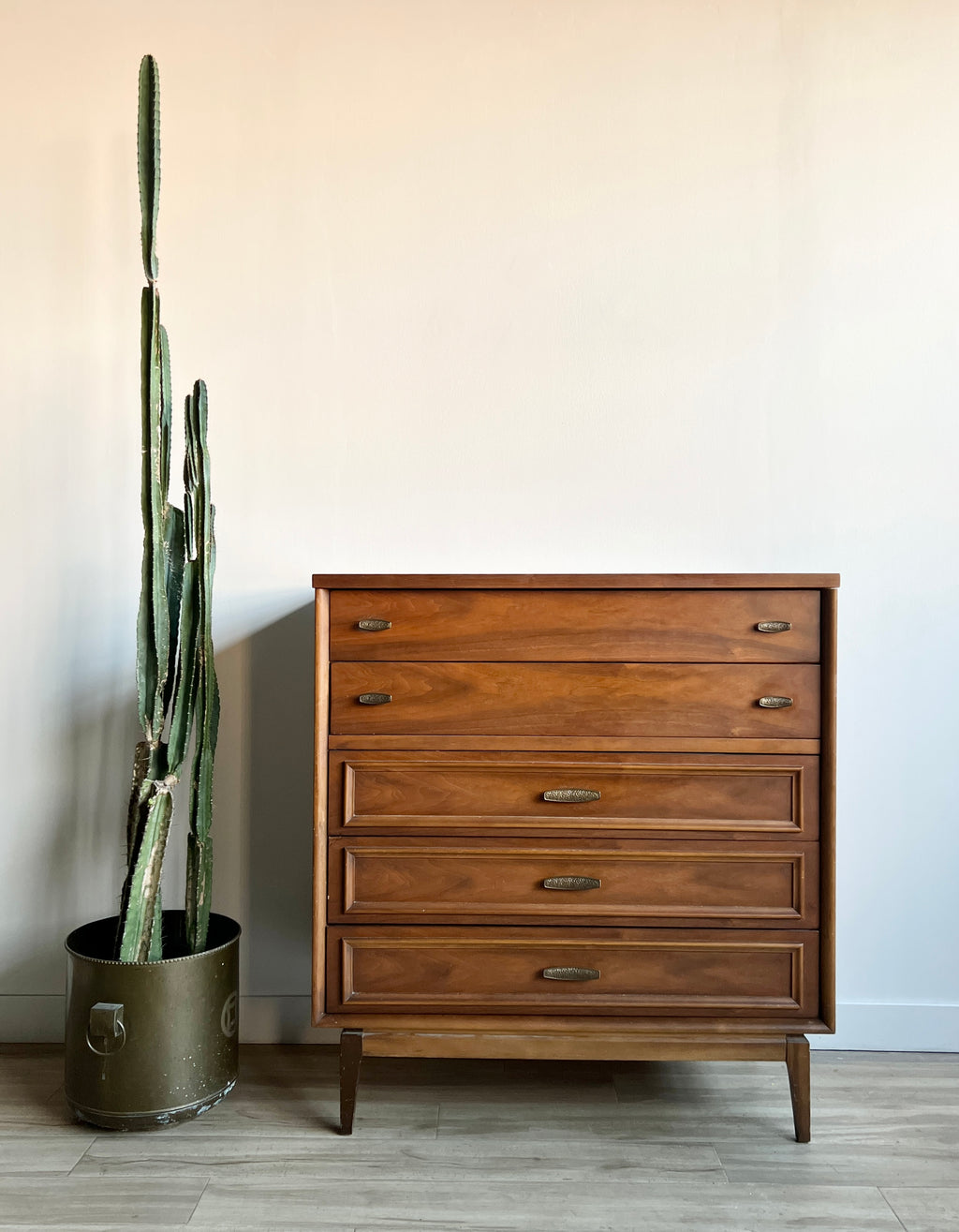 Vintage Mid Century Broyhill Five Drawer Dresser