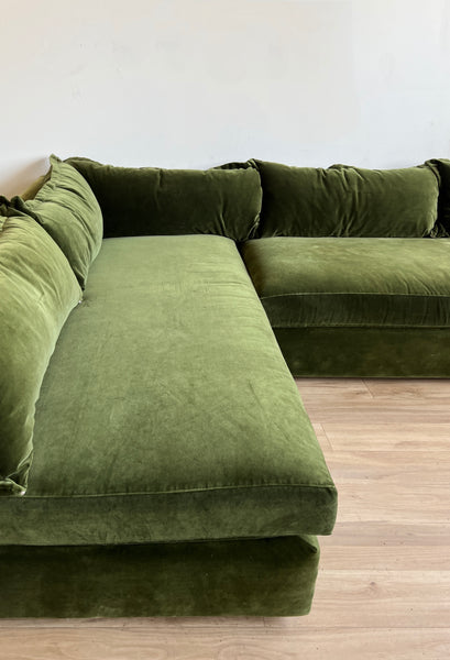 Green Velvet Sectional Home And Closet Vintage   Image A463115a 86ca 4162 8107 0ff5a4ecfe6c Grande 