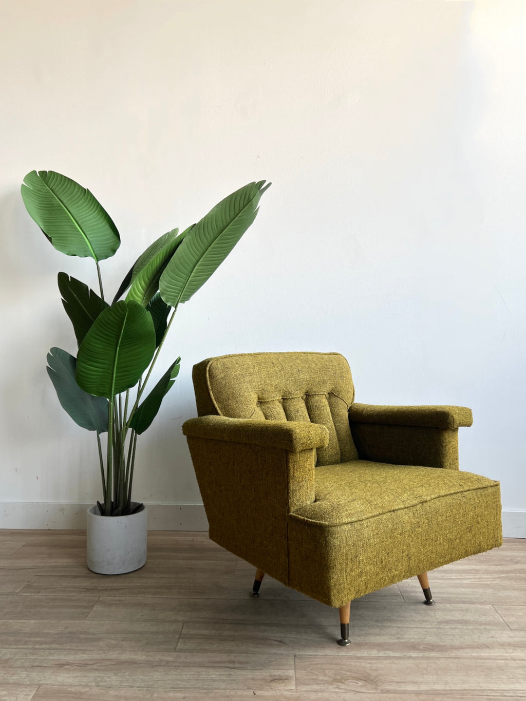 Vintage Mid Century Lounge Chair in Green