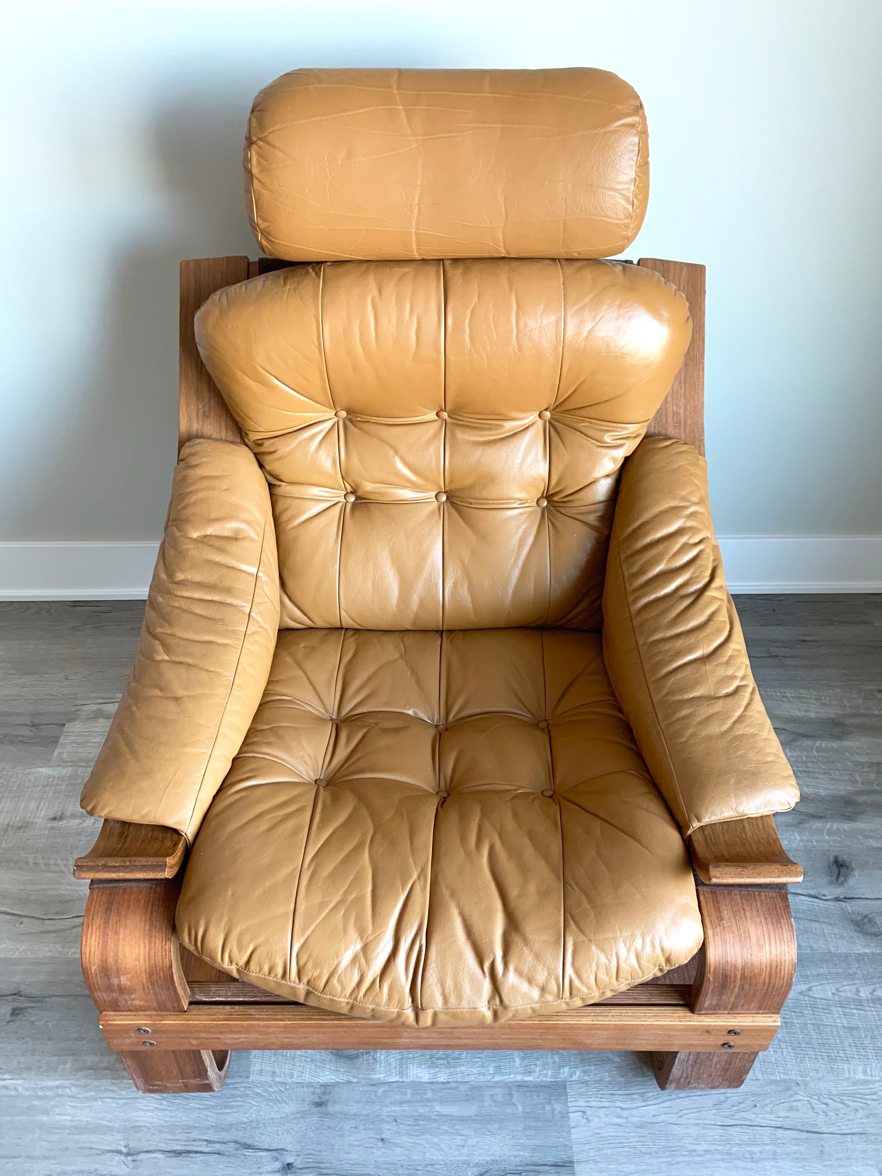 Vintage Rosewood Lounge Chair in Leather