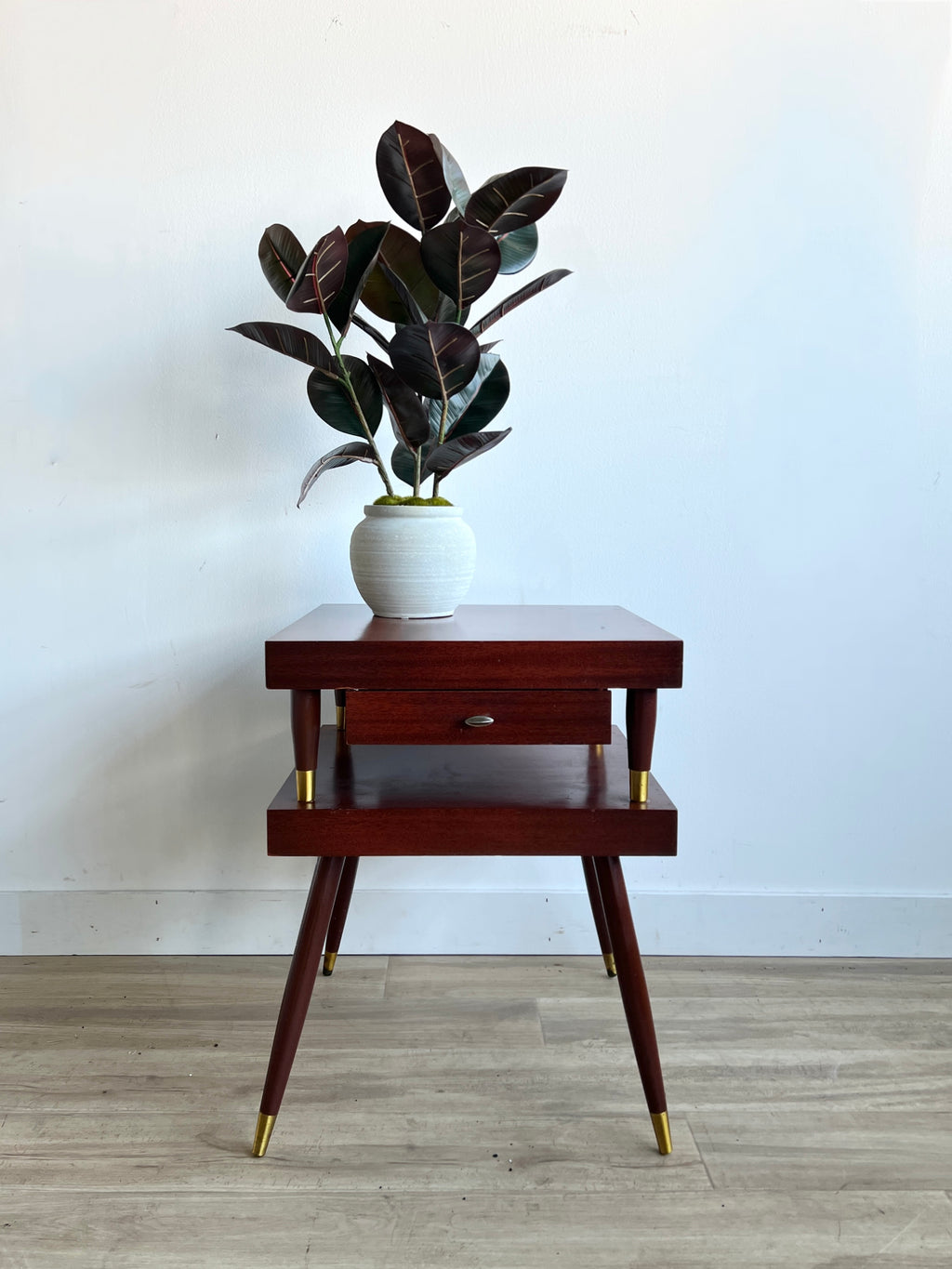Vintage Mid Century Side Table / Nightstand
