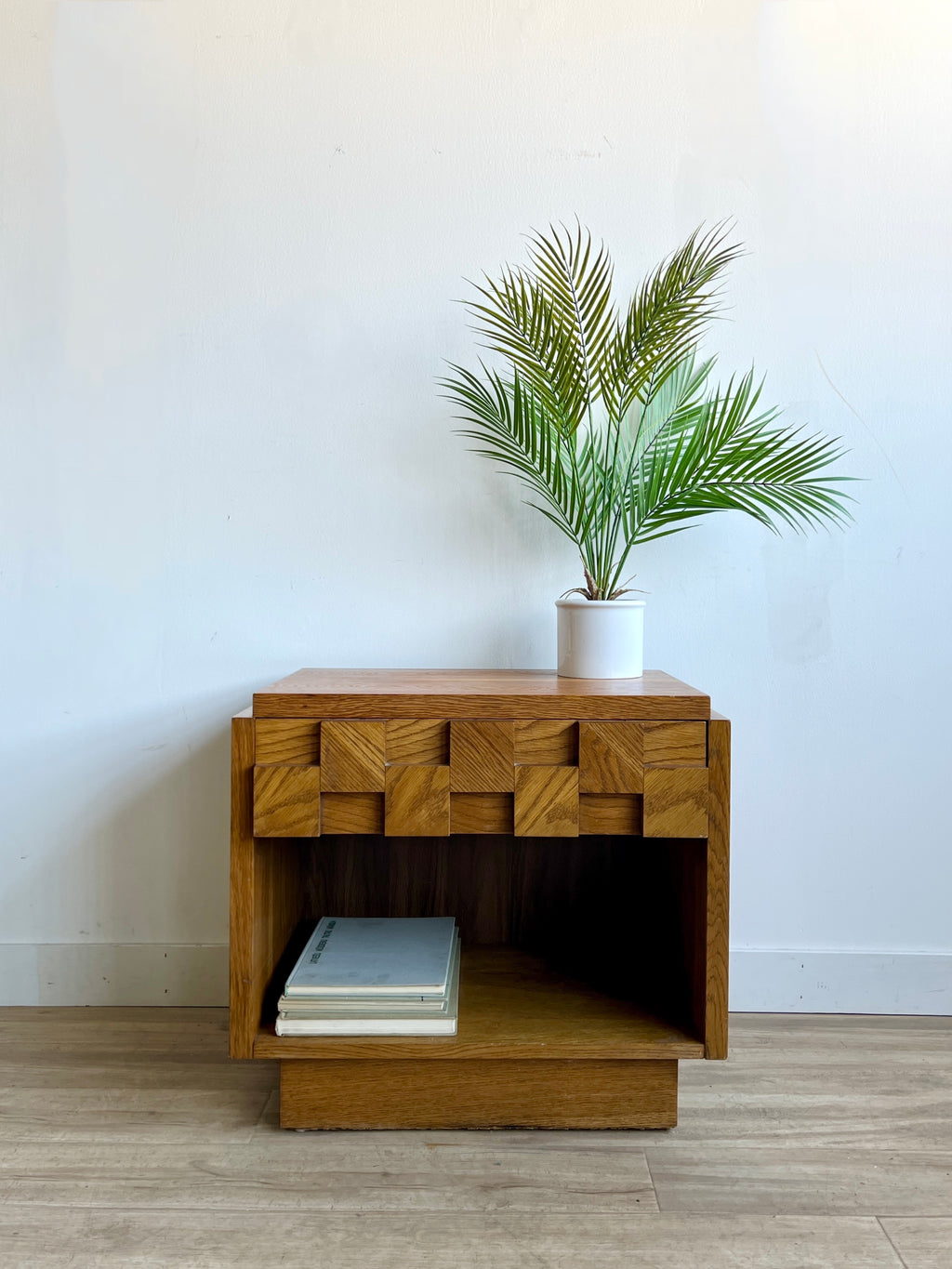 Vintage Lane Nightstand / End Table