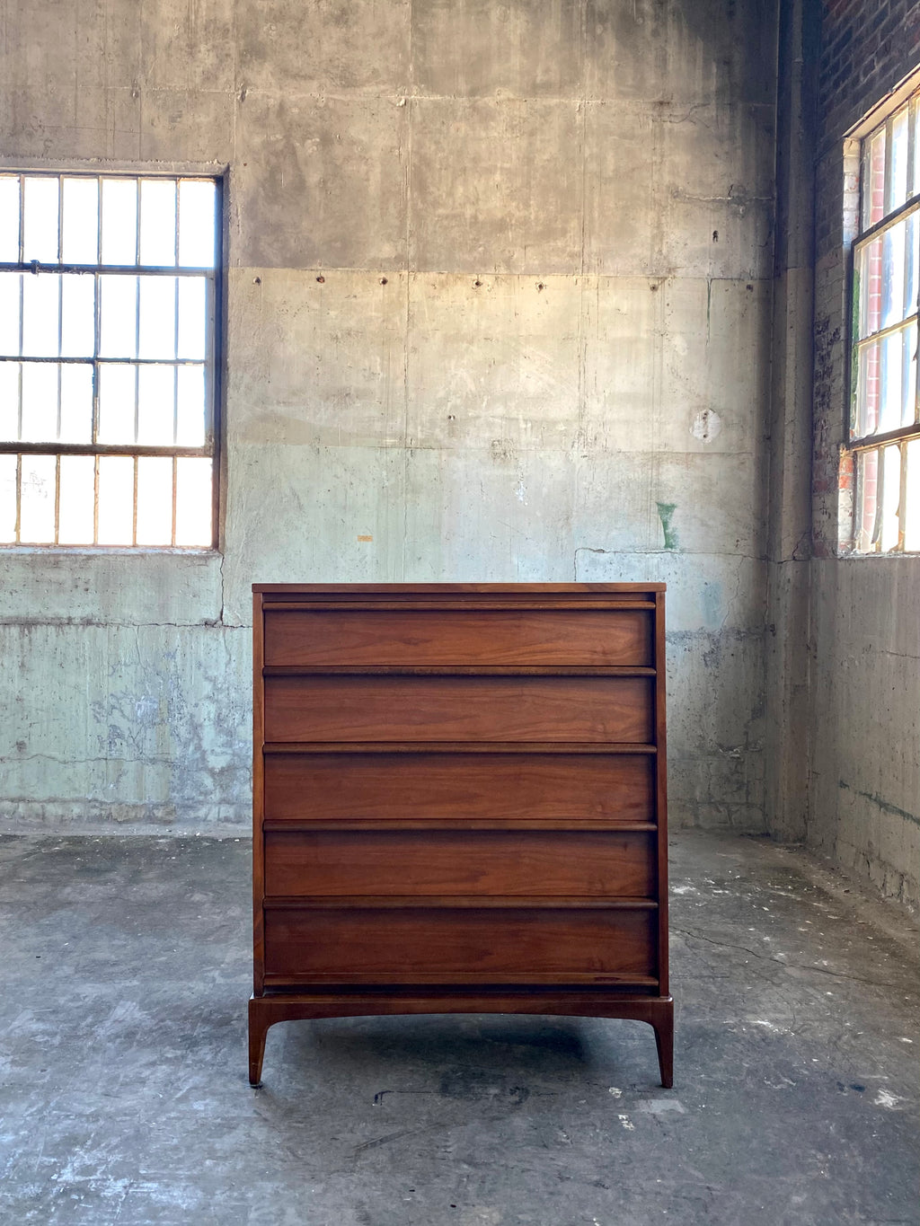 Lane Rhythm Five Drawer Dresser