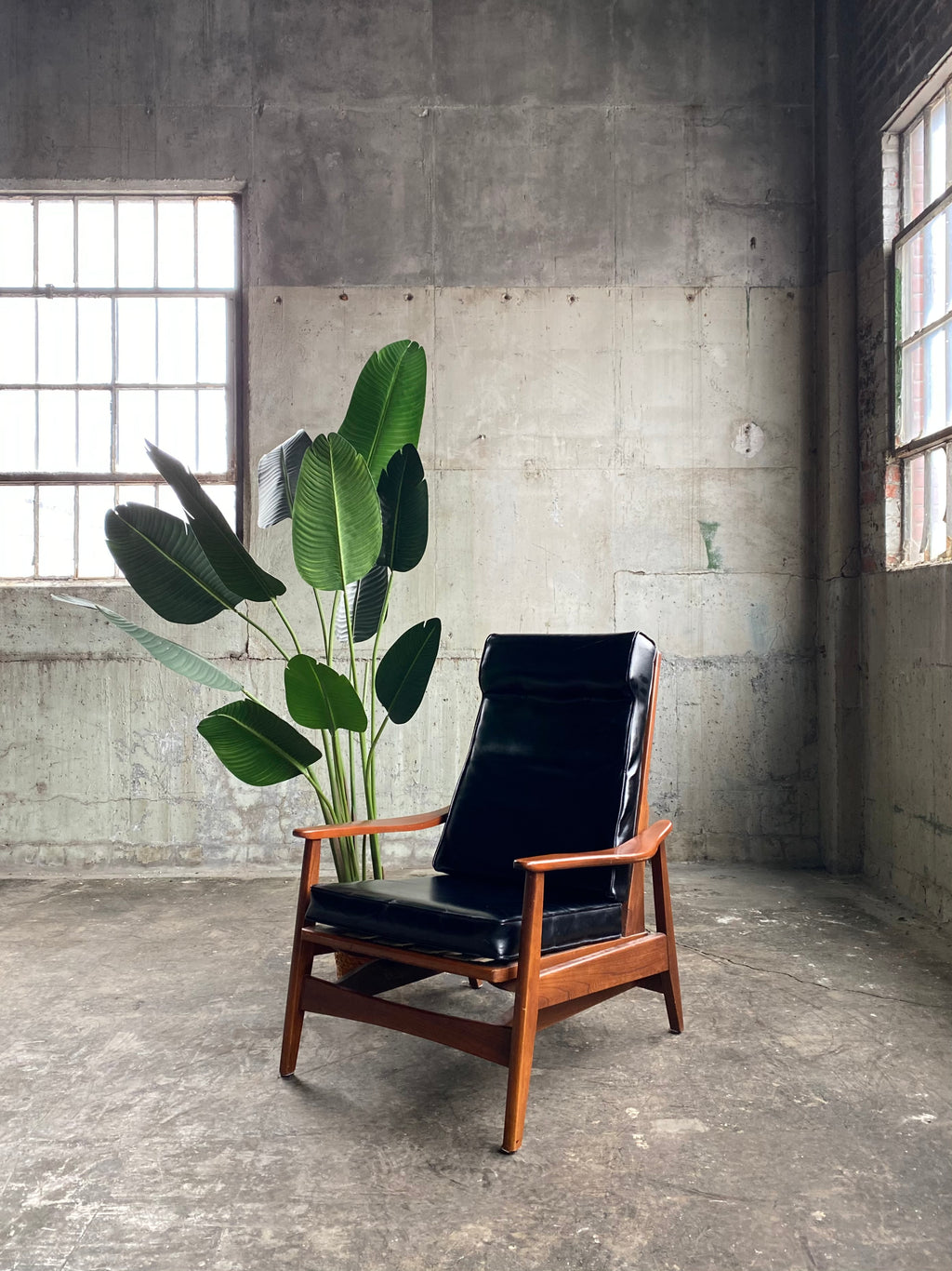 Mid-Century Lounge Chair in Black Leatherette