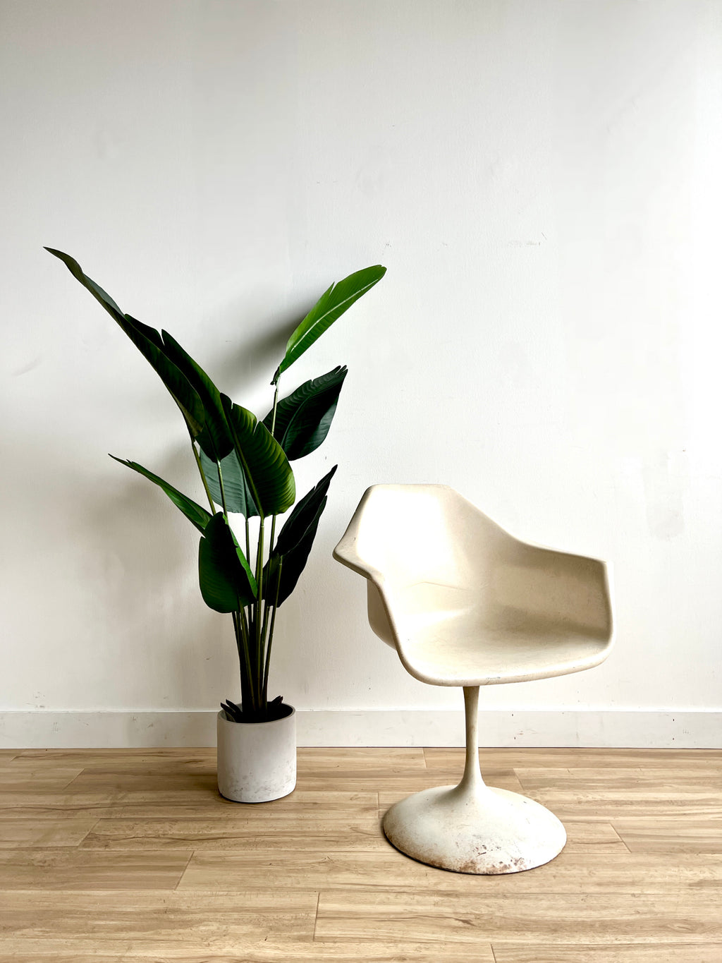 Project Vintage Mid Century Fiberglass Chair