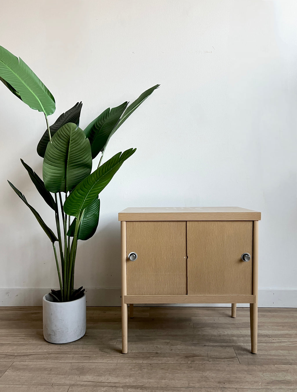 Vintage Mid Century Blonde Record Stand