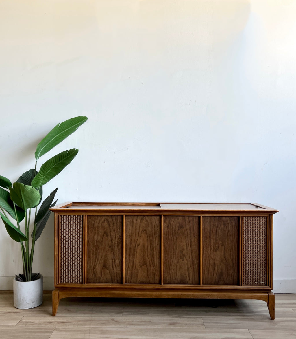 Vintage Mid Century Record Player Console / Credenza