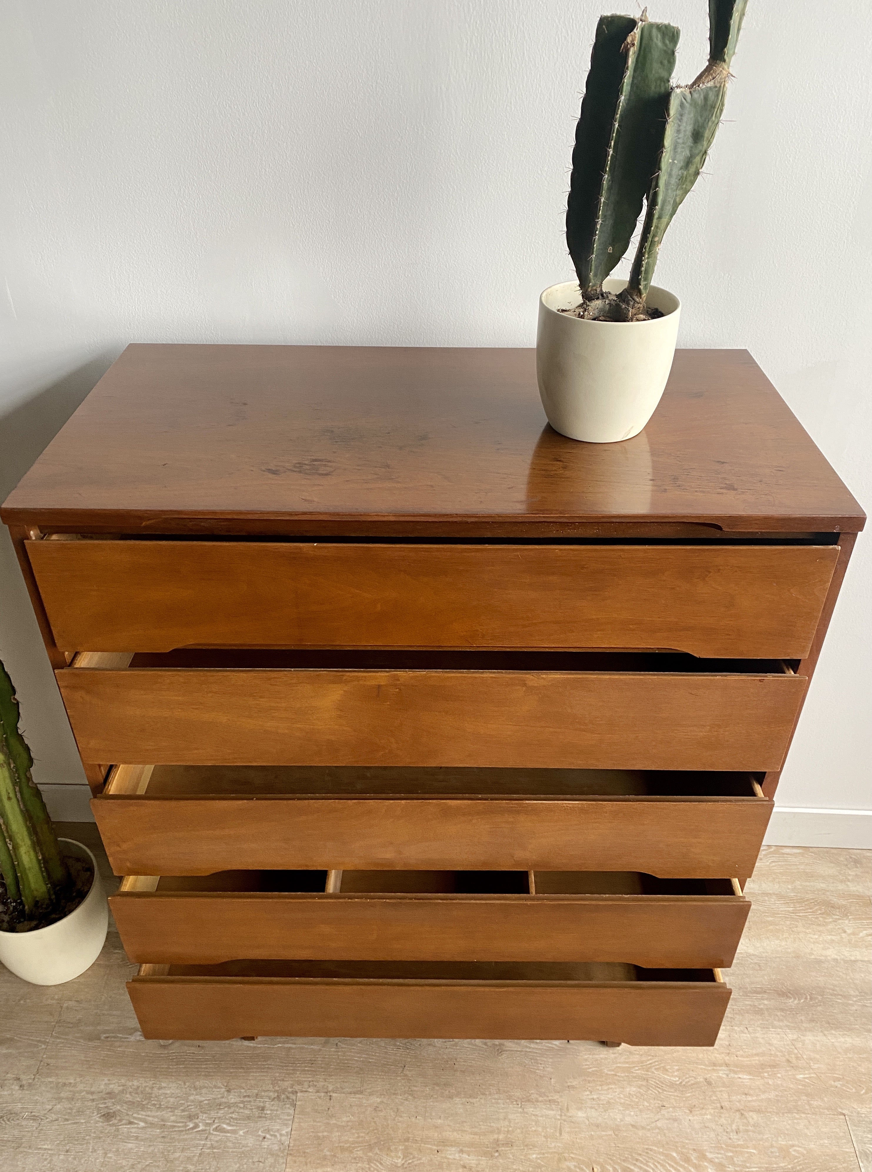 Vintage Mid Century Five Drawer Dresser by Stanley – Home and Closet Vintage Vintage Mid Century Five Drawer Dresser by Stanley – Home and Closet Vintage