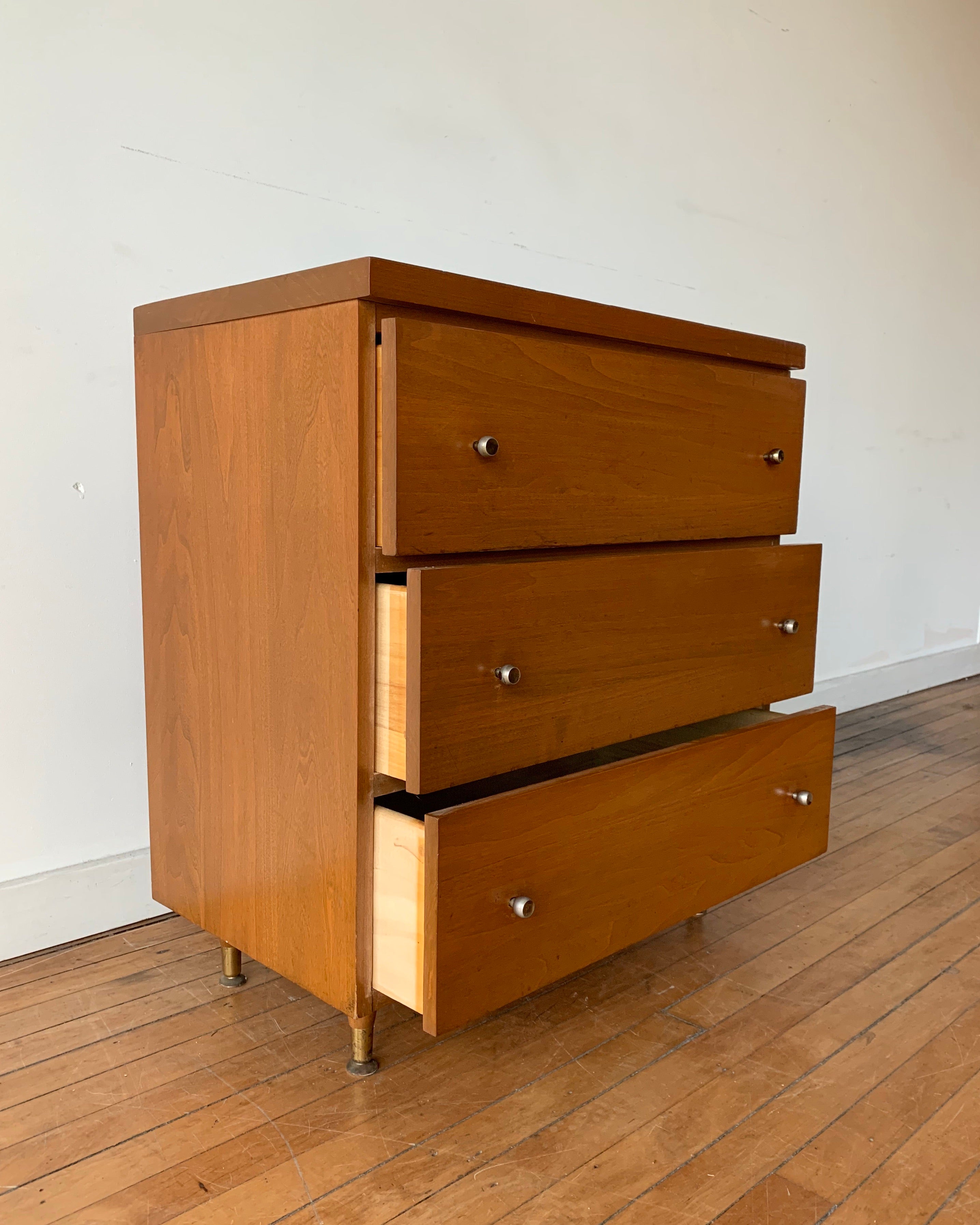 Small Vintage Dresser – Home and Closet Vintage Small Vintage Dresser – Home and Closet Vintage